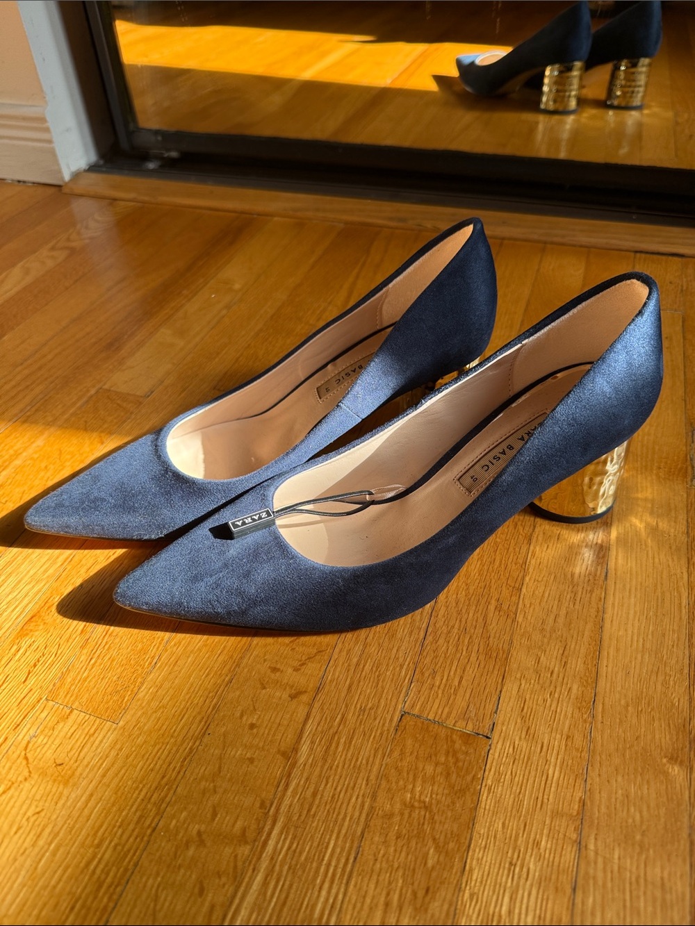 Zara Navy Suede Pointed Pumps with Gold Sculpted Heel